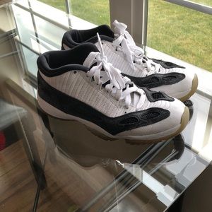 Jordan 11 ie